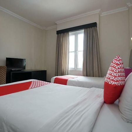 Capital O 1128 Hotel Imara Palembang Luaran gambar