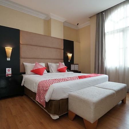 Capital O 1128 Hotel Imara Palembang Luaran gambar